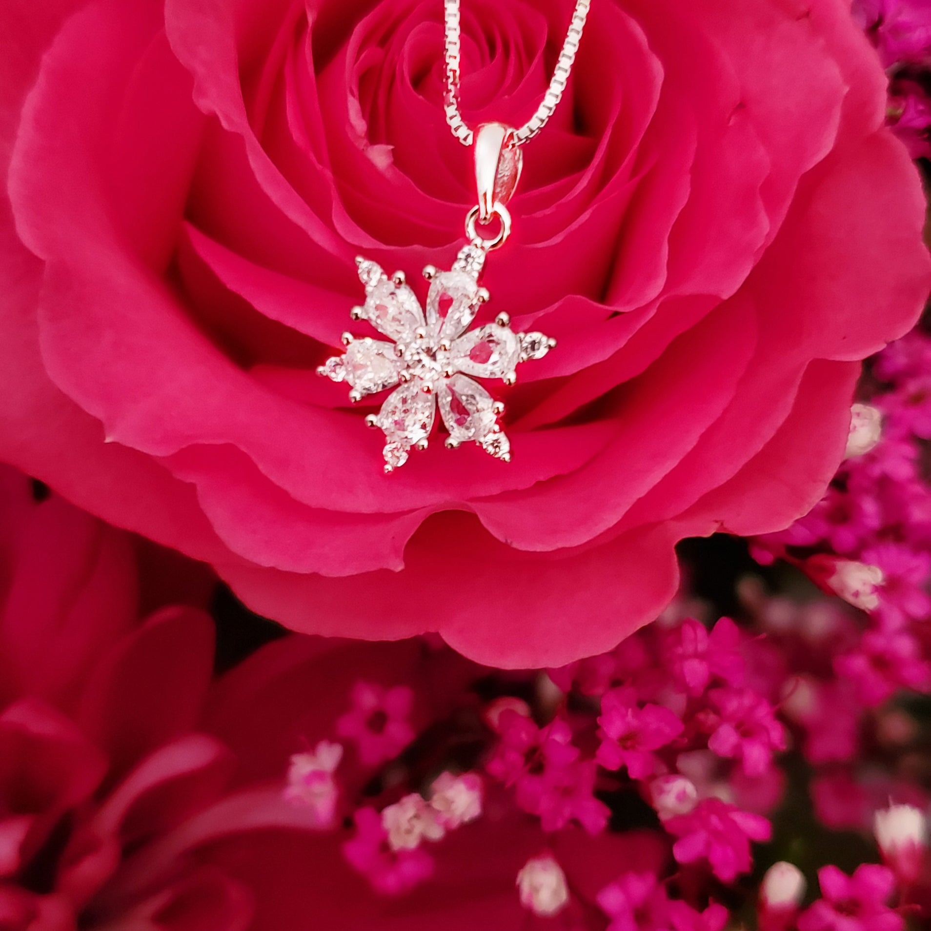 Women's Classic Great Quality 925 Sterling Silver Snowflake Necklace